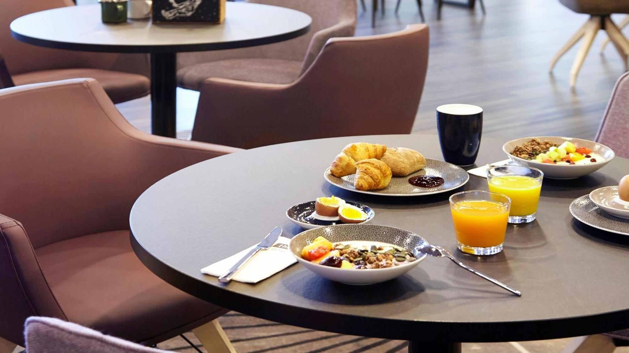 Holiday Inn - The Niu, Air Frankfurt Messe By Ihg Frankfurt am Main Bagian luar foto